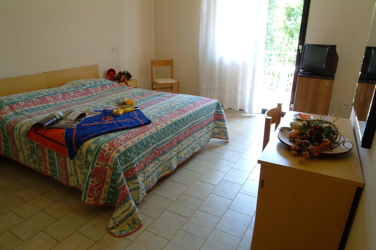 B&B Domus Mea Чезенатико Экстерьер фото